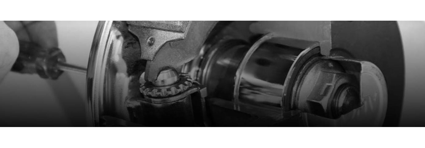 EINSTELLUNG VON BREMSEN SOWIE DER HANDBREMSE