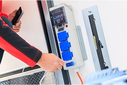 Alimentatore di Rete e Punti di Ricarica USB